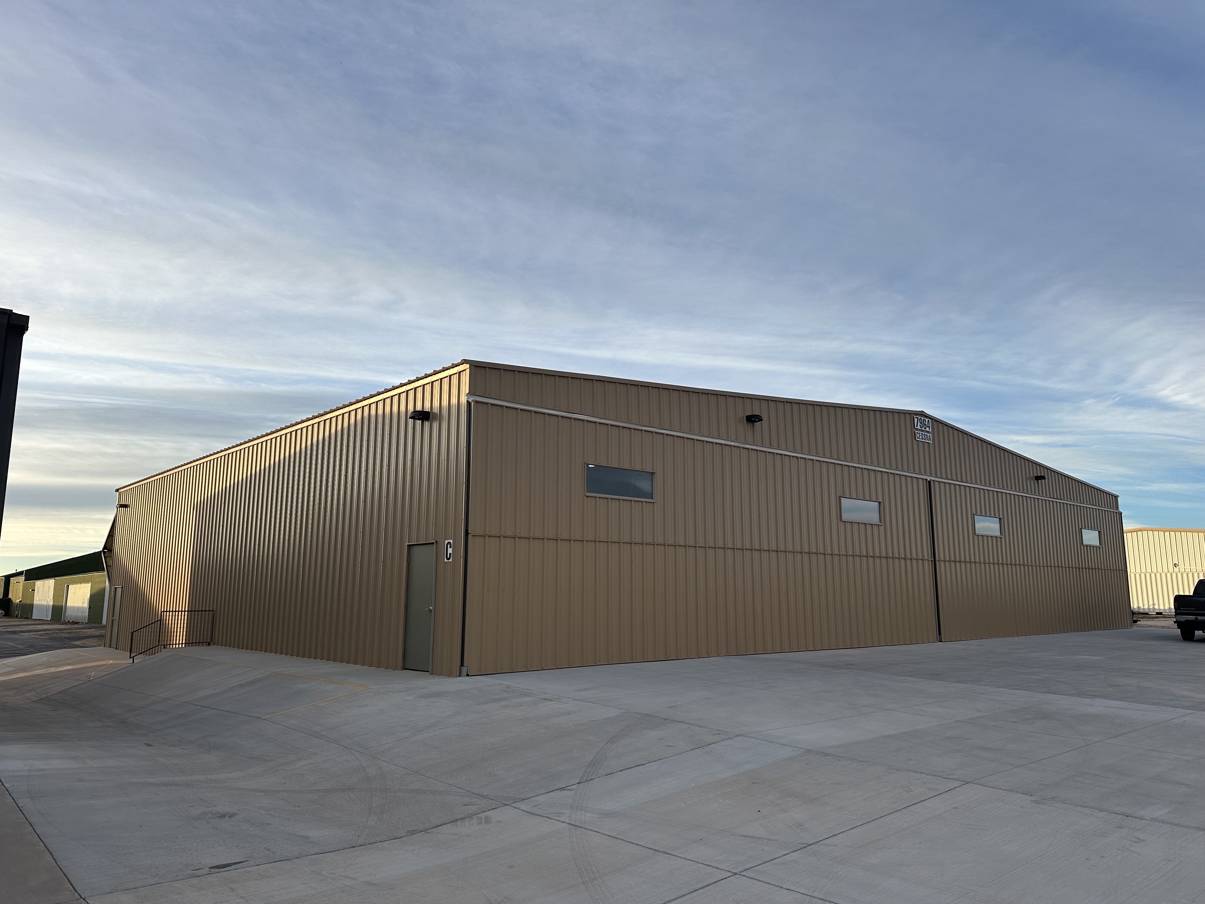 Hangars For Rent (KFLY)